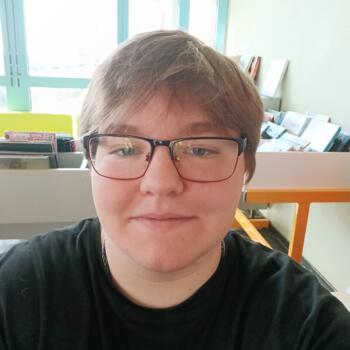 Babysitter in Saint-Hilaire-Bonneval: Abigaelle