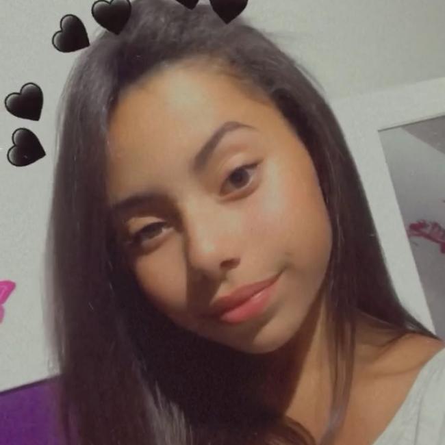 Barnvakt i Aubry-du-Hainaut: Dounya