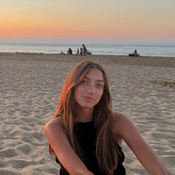 Babysitter in La Roche-sur-Yon: Alice