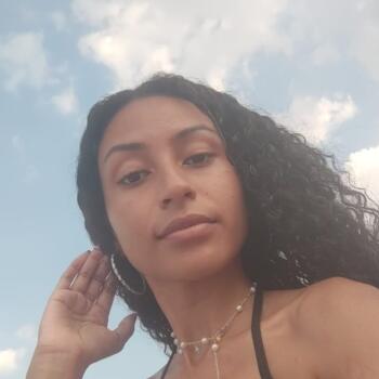 Babá São Vicente: Thais