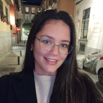 Babysitter in Madrid: Franciele