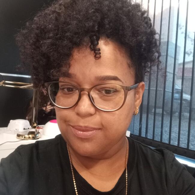 Babysitter em Faro: JÚLIA