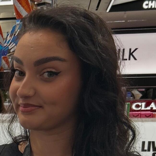 Babysitter in Épinay-sur-Seine: Débora