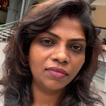Babysitter Nagpur: Monali