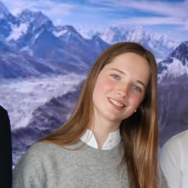 Babysitter in Oosterzele: Ella