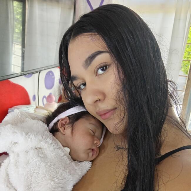 Babysitter in Armenia: CAMILA