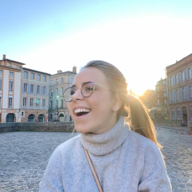 Babysitter in Toulouse: Amandine