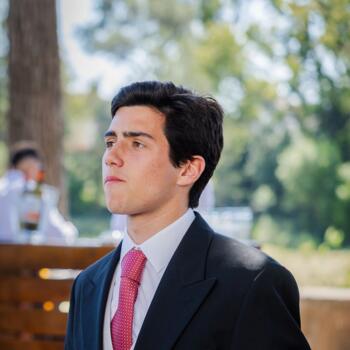 Babysitter em Oeiras: João