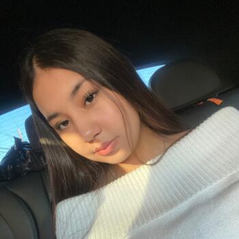 Babysitter New York: Amira