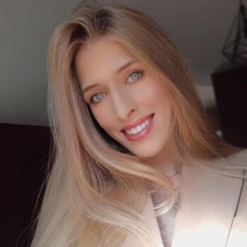 Baby-sitter Champagne-au-Mont-d'Or: Laura