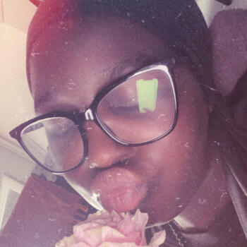 Baby-sitter Marseille: Nour