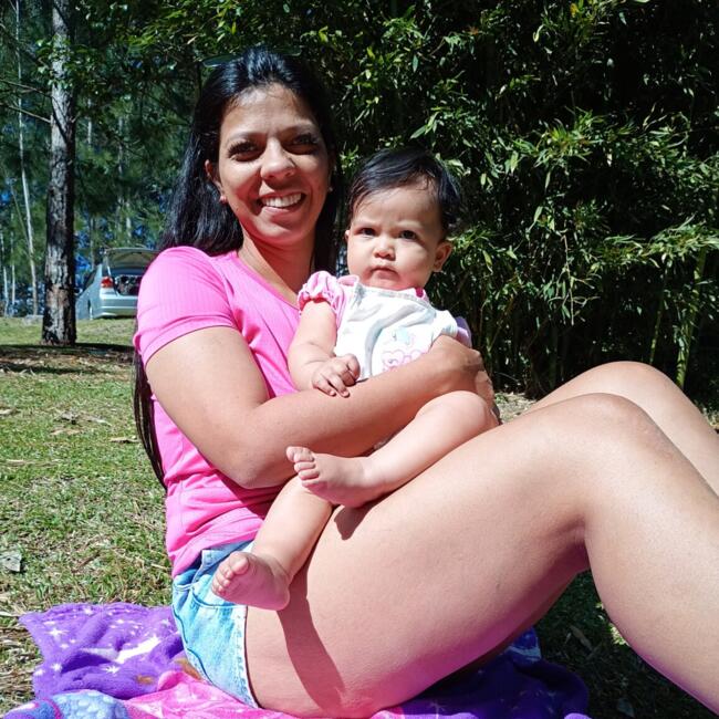 Emprego de babá em Ponta Grossa: Dayane Maria