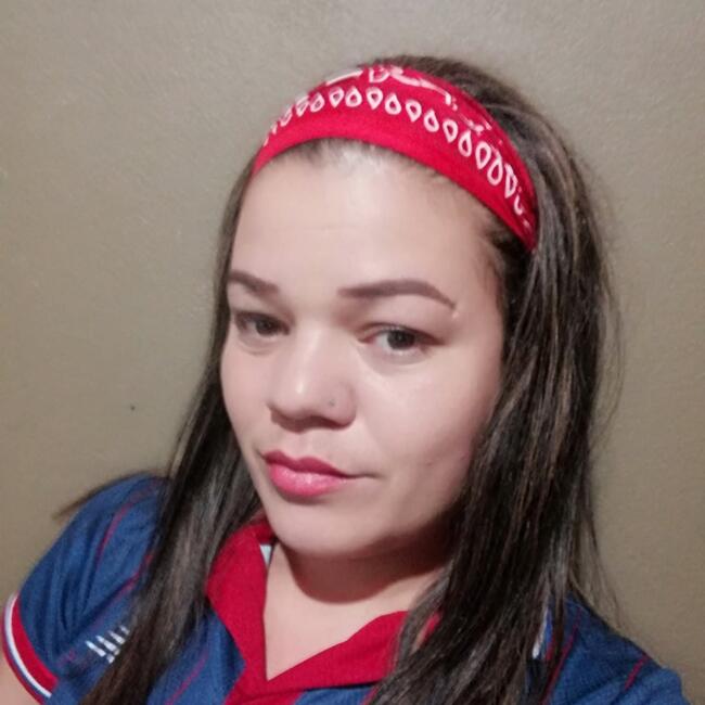 Babysitter in Atenas: ENID