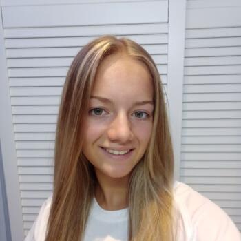 Babysitter in Saint-Bonnet-de-Mure: Lise