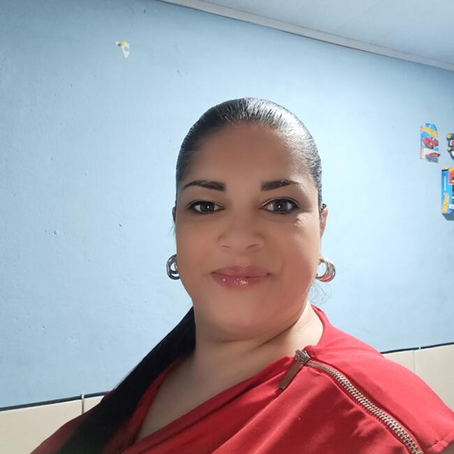 Babysitter in San Diego: Laura