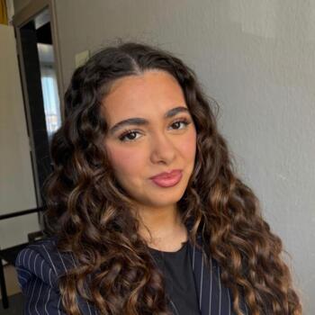 Babysitter in Romainville: Anyas