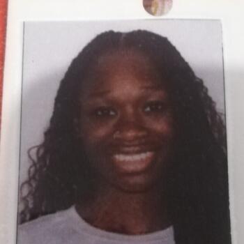 Babysitter in Trappes: Sarah