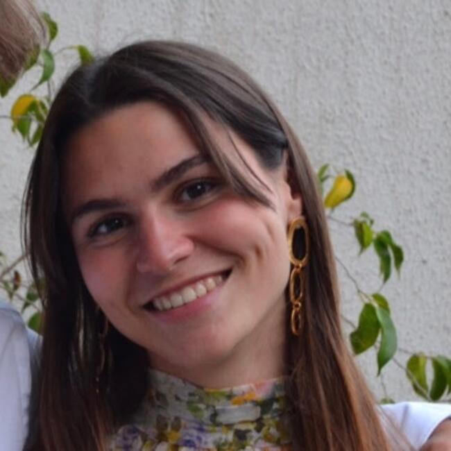 Babysitter in Algés: Leonor