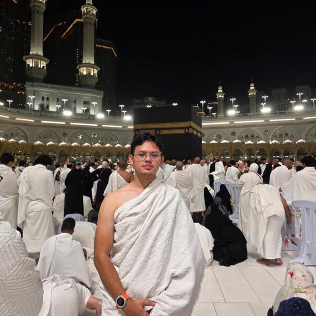 Babysitting job in Bandung: Edwin