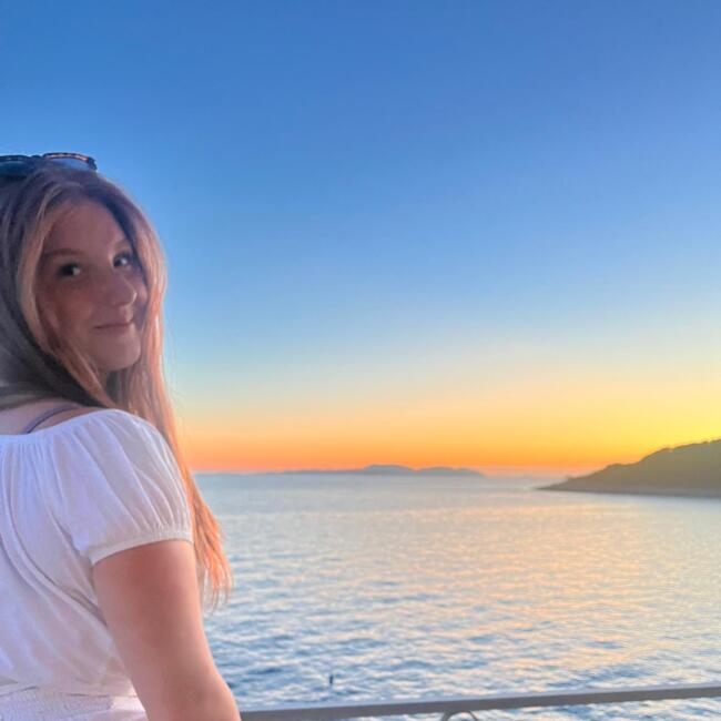 Babysitter in Newbury: Darcy