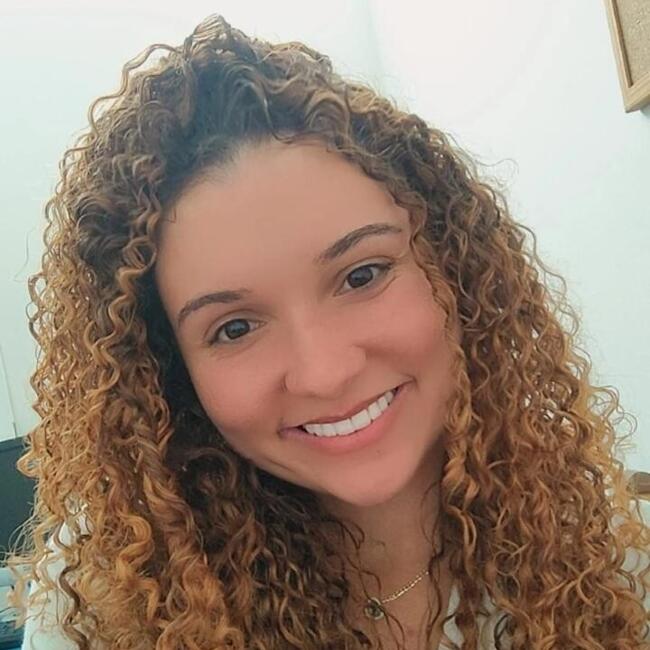 Babysitter in Juiz de Fora: Isabella