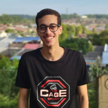 Babysitter Cairo: Omar