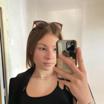 Babysitter in Irigny: Eva