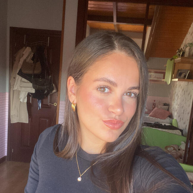 Babysitter in Segovia: Rebeca
