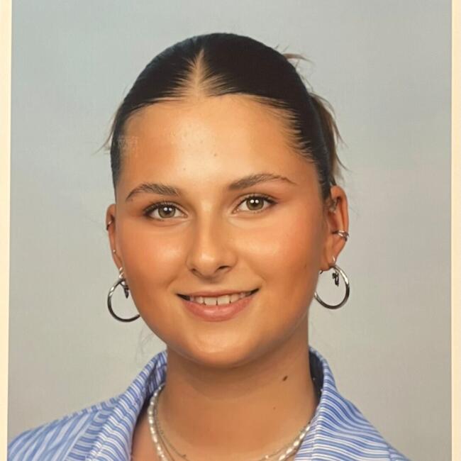 Babysitter in Vienna: Victoria