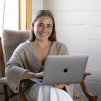 Lena (Holistic Nanny)