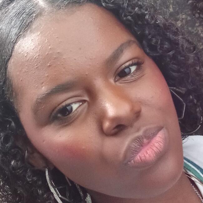 Babysitter in Saquarema: Alana