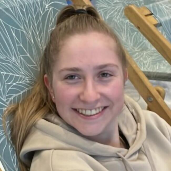 Babysitter in Saint-André-de-l'Eure: Anaelle