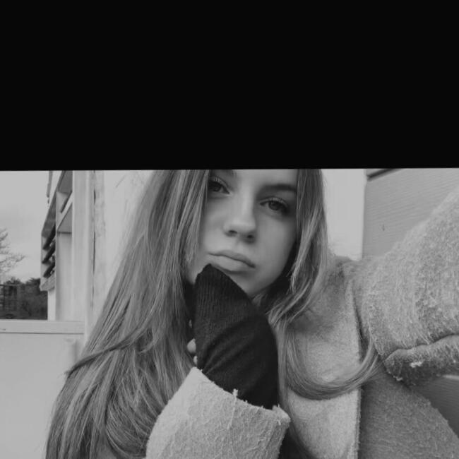 Babysitter in Saint-Georges-du-Bois (Nouvelle-Aquitaine): Loelia