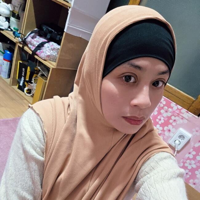 Babysitter in Busan: Maria