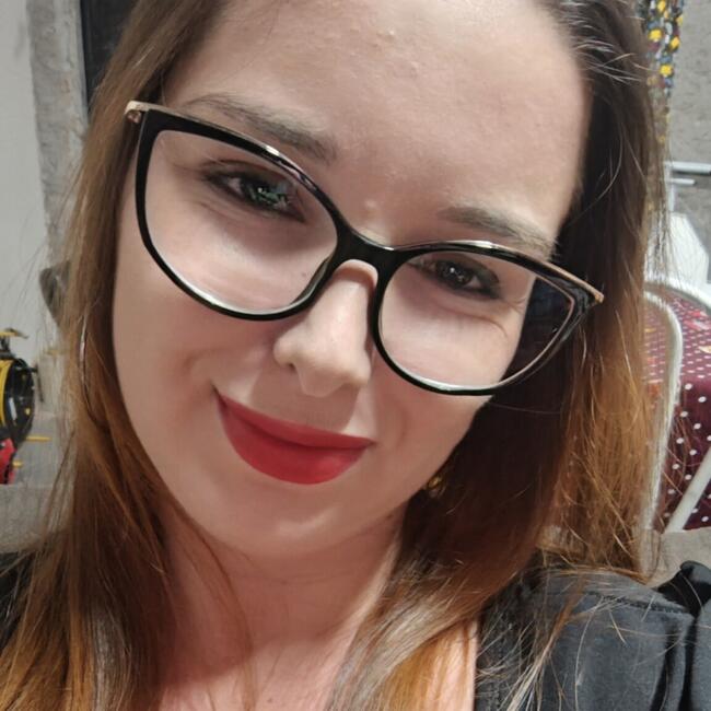Babá em Vinhedo: Pamela