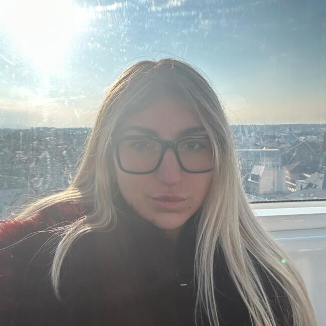 Babysitter in Cugnoli: Paola