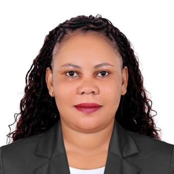 مربية أطفال في دبي: Kitayimbwa