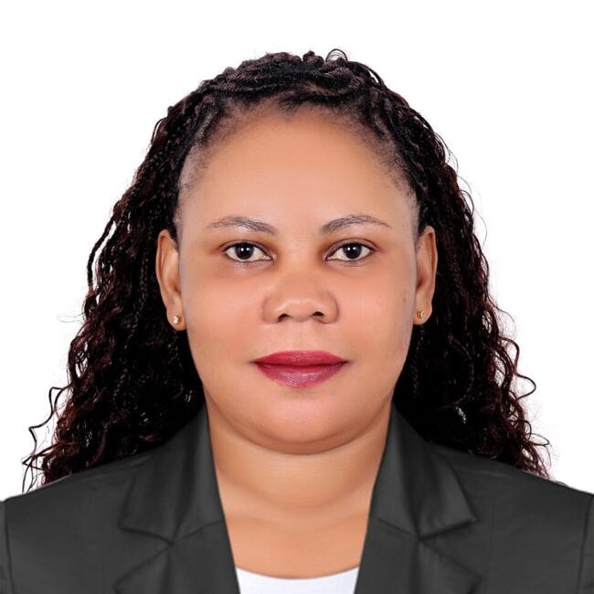 مربية أطفال في دبي: Kitayimbwa