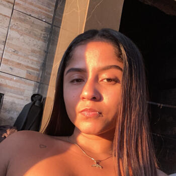 Babá em Nilópolis: Harielly