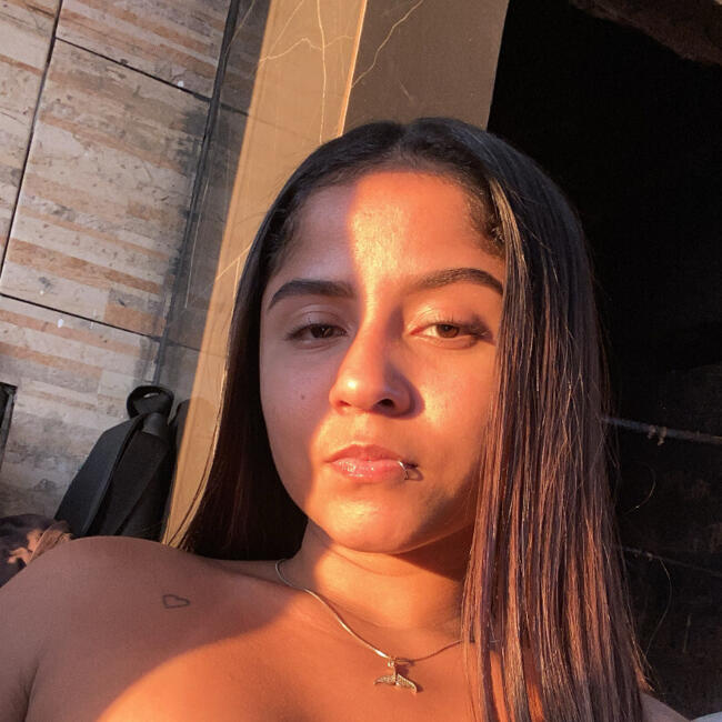 Babá em Nilópolis: Harielly