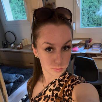 Babysitter Cléon: LOUISE