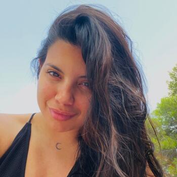 Nanny in Torrent: Melani