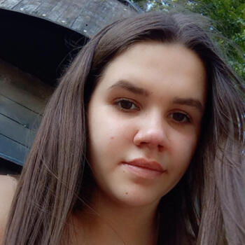 Babysitter in Tours: Lindsay