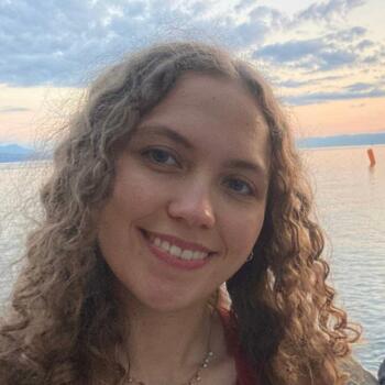 Babysitter in Givisiez: Ania