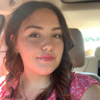 Babysitter in Granbury: Alivia