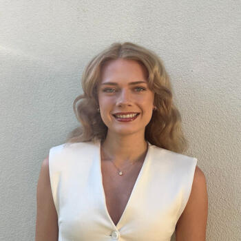 Babysitter in Adelaide: Jess