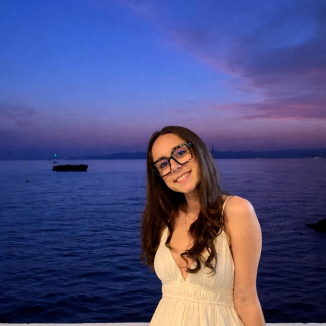 Babysitter in Marseille: Kahyna Cazeaux