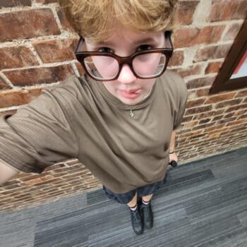 Babysitter in Nashville: Ellis