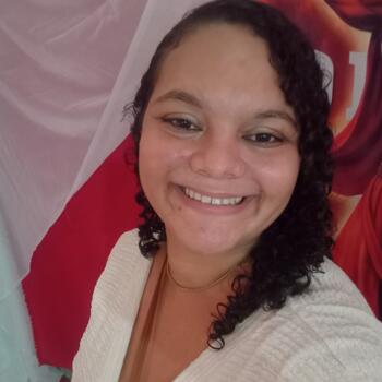 Babá Recife: Larissa
