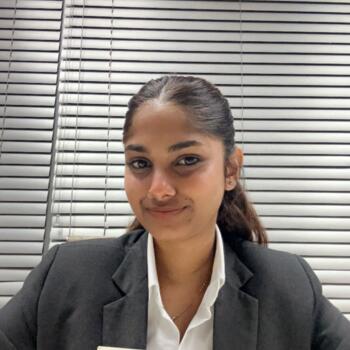 Babysitter in Paris: Mahima